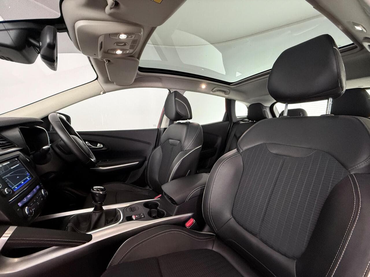Renault Kadjar thumbnail Seat Front Passenger