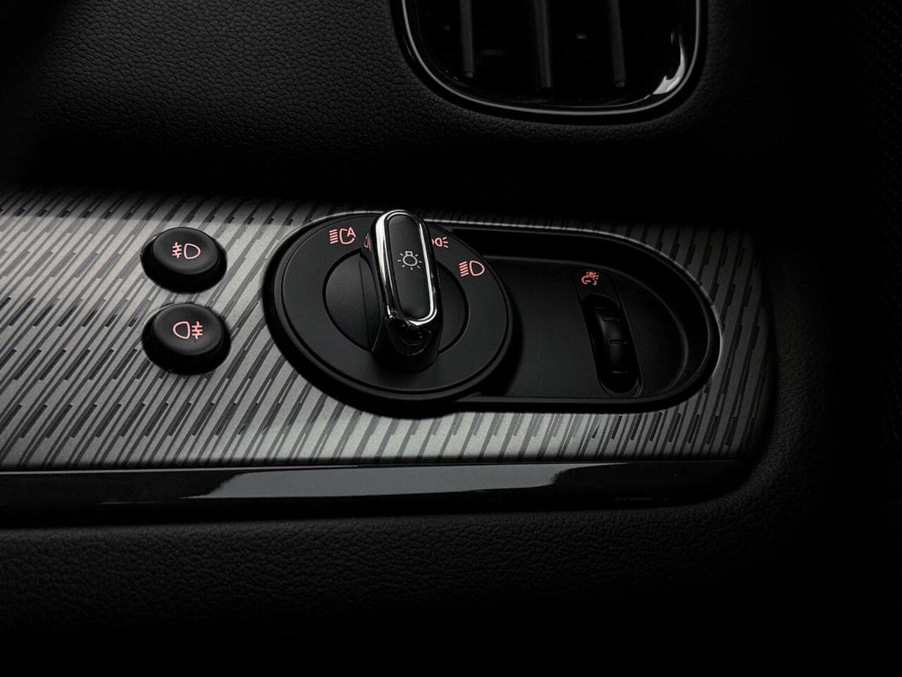 MINI Countryman thumbnail Misc Controls