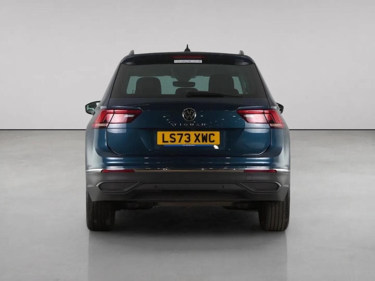 Volkswagen Tiguan thumbnail Rear
