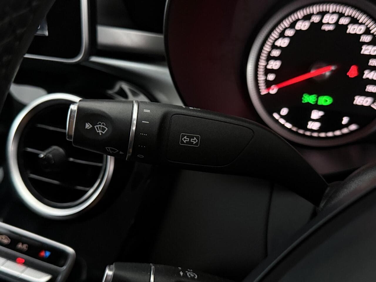 Mercedes-Benz C Class thumbnail Misc Controls