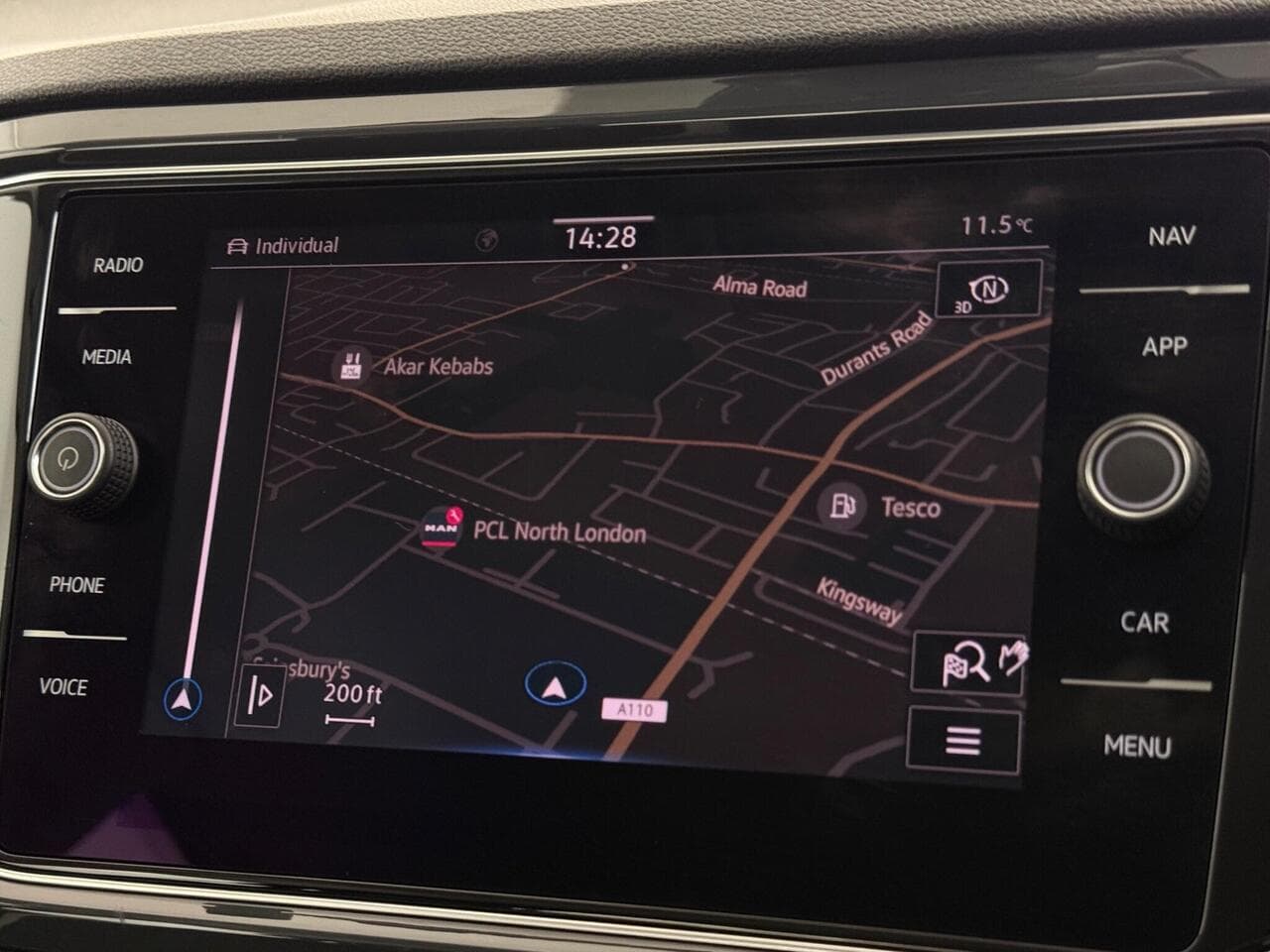Volkswagen T-Roc thumbnail Infotainment System