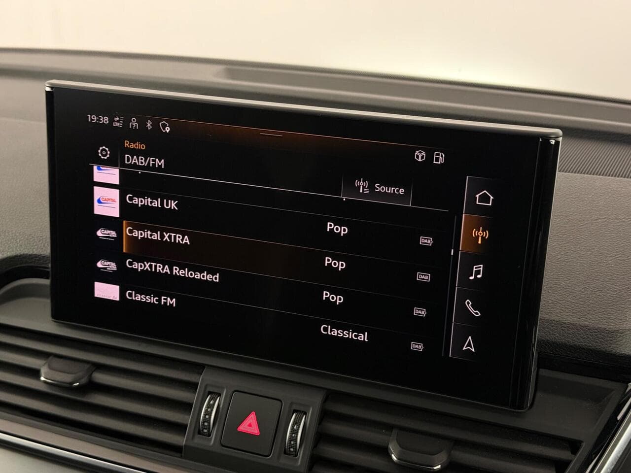 Audi Q5 thumbnail Infotainment System