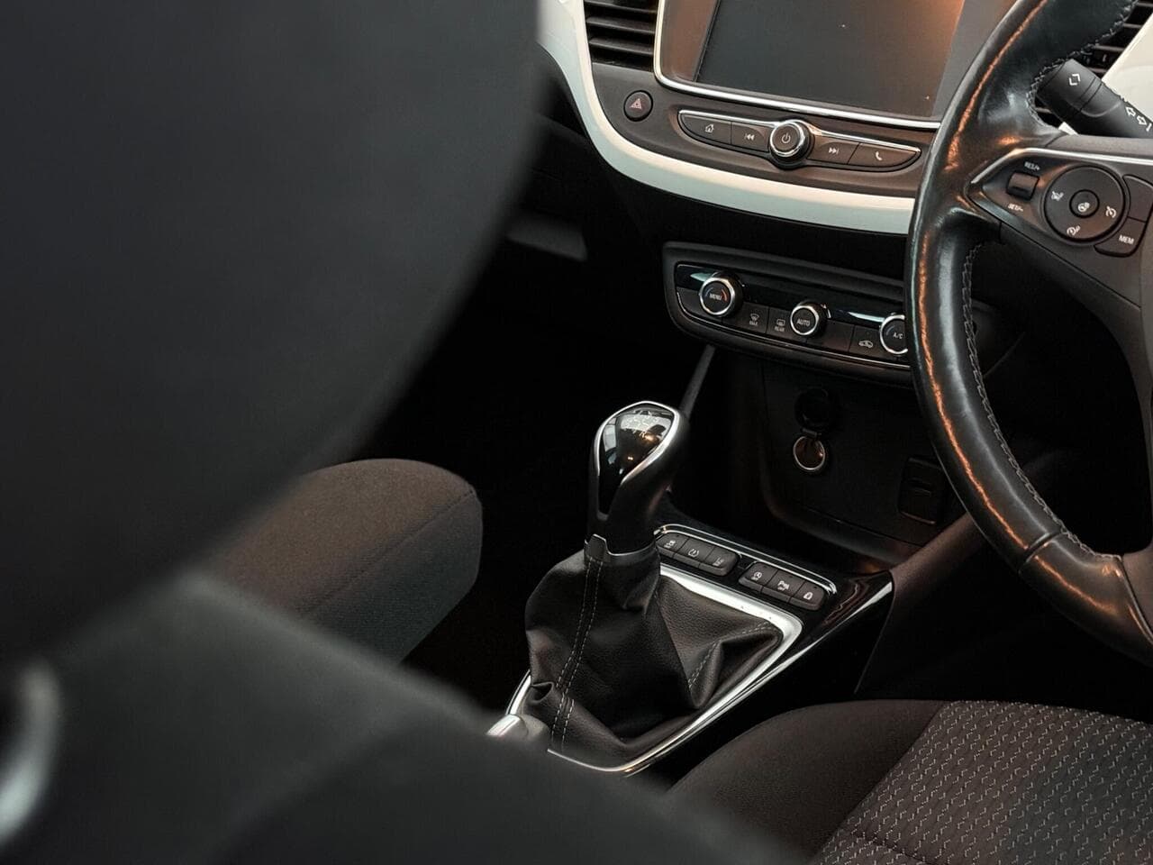 Vauxhall Crossland thumbnail Interior Front