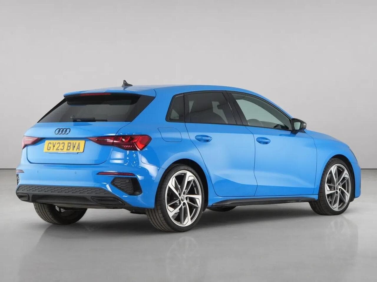 Audi A3 thumbnail Rear Right