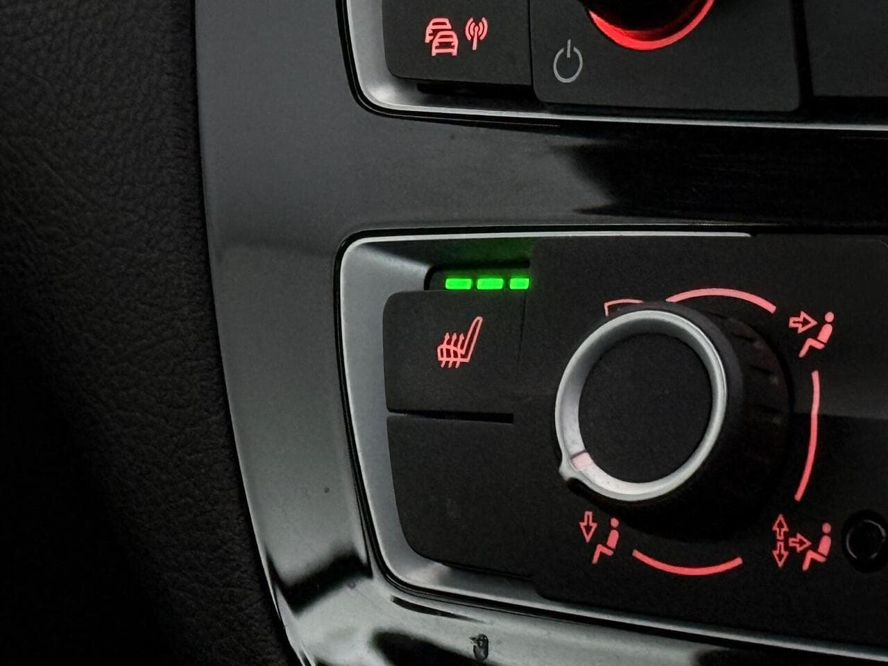BMW 2 Series thumbnail Misc Controls