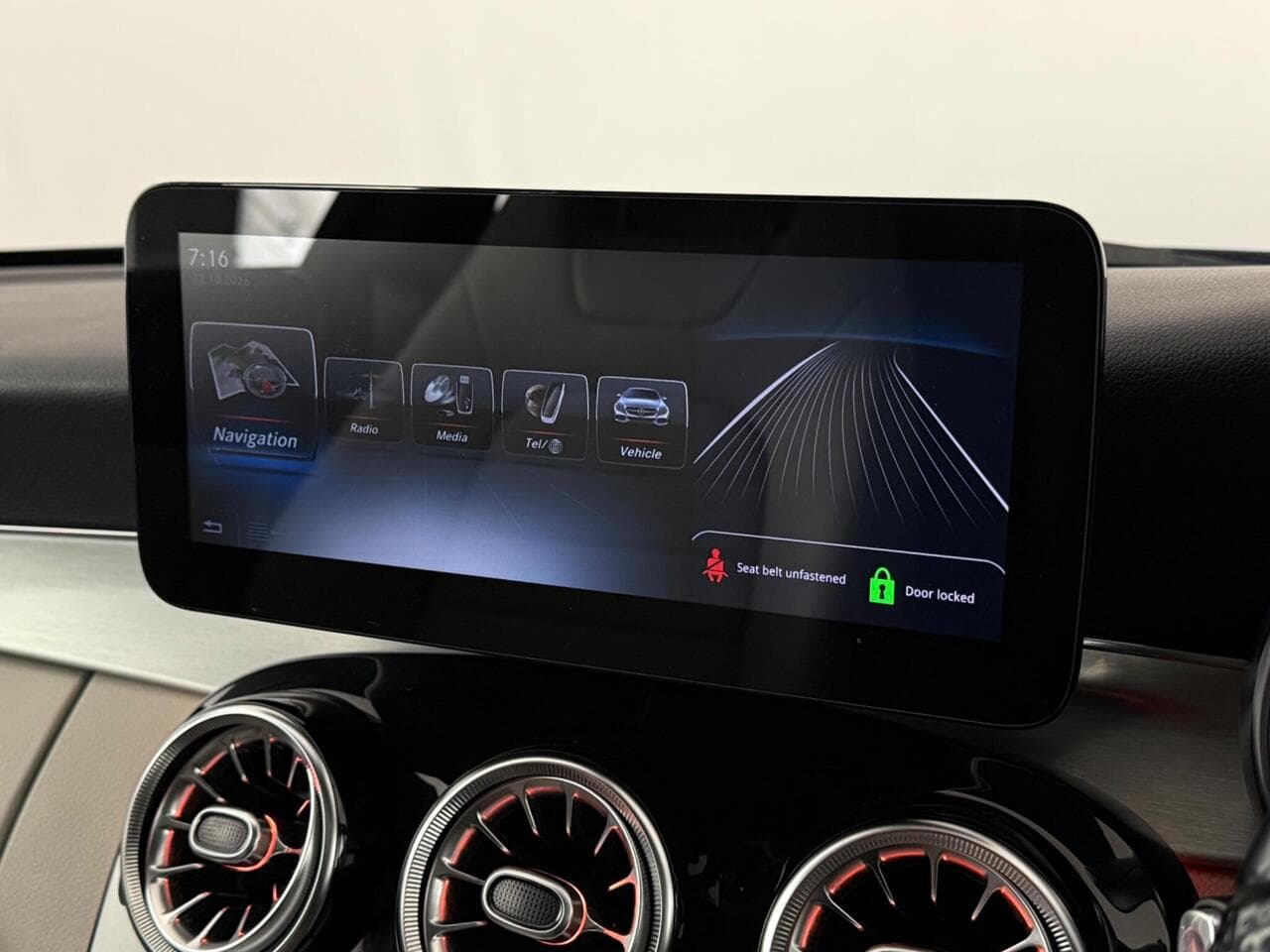 Mercedes-Benz C Class thumbnail Infotainment System