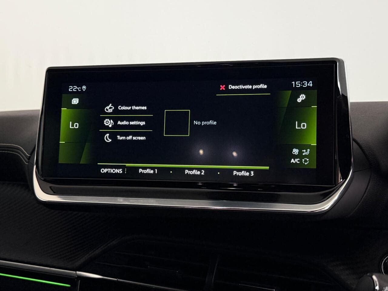 Peugeot 208 thumbnail Infotainment System
