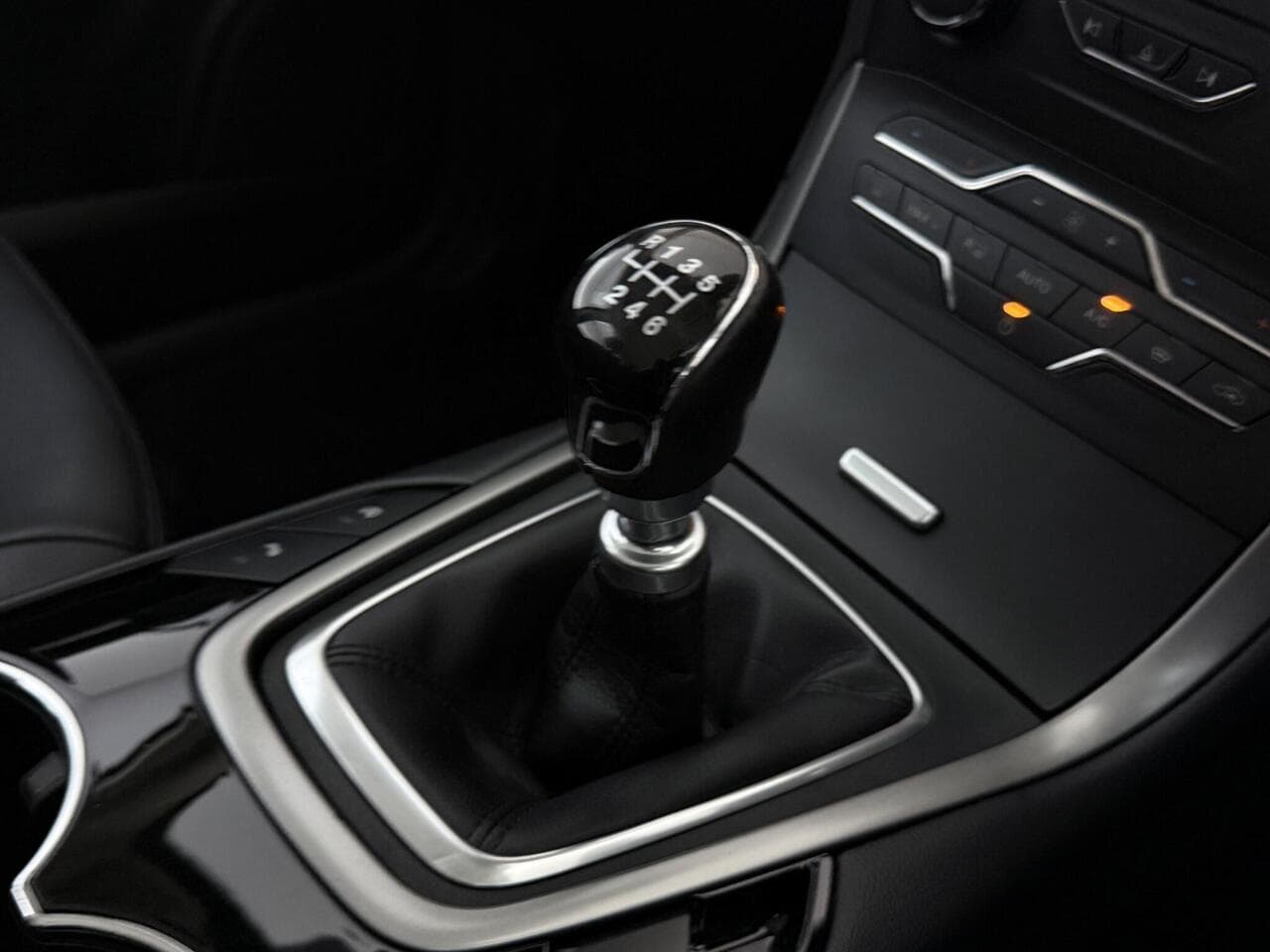 Ford Galaxy thumbnail Interior Front