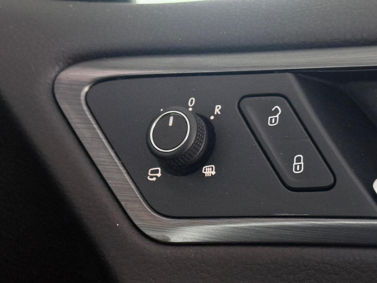 Volkswagen Golf thumbnail Misc Controls