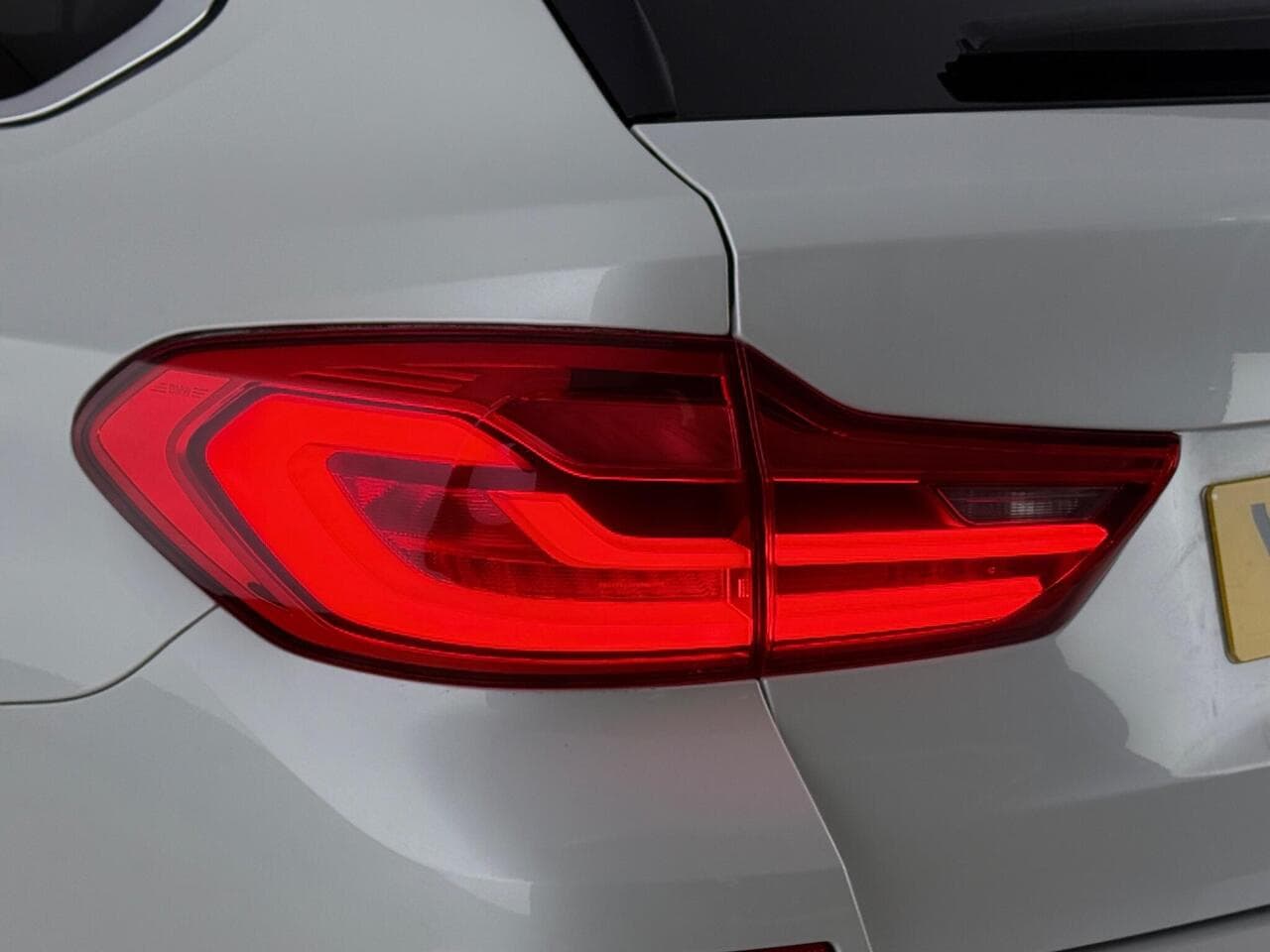 BMW 5 Series thumbnail Lights Rear