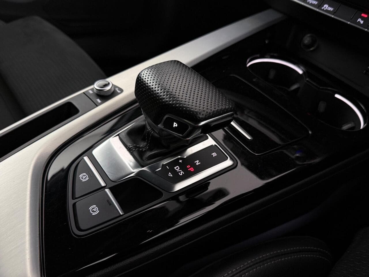 Audi A4 thumbnail Misc Controls