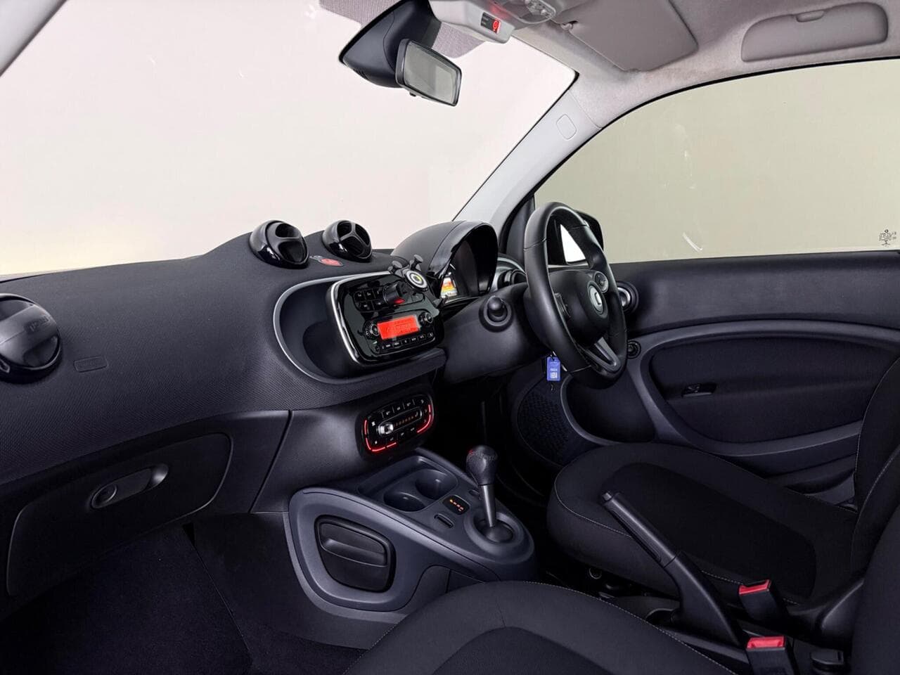 Smart fortwo thumbnail Interior Front