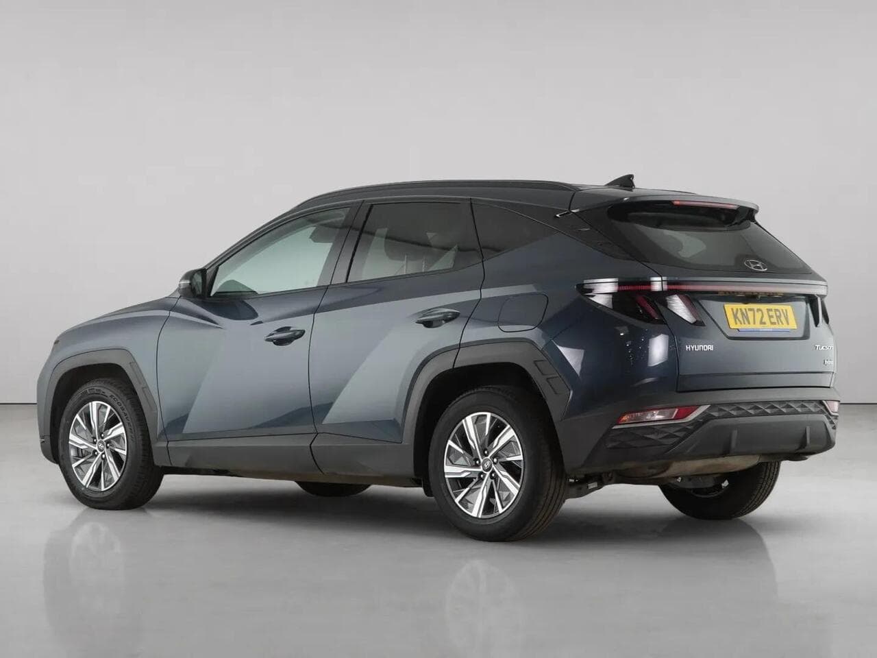 Hyundai TUCSON thumbnail Rear Left