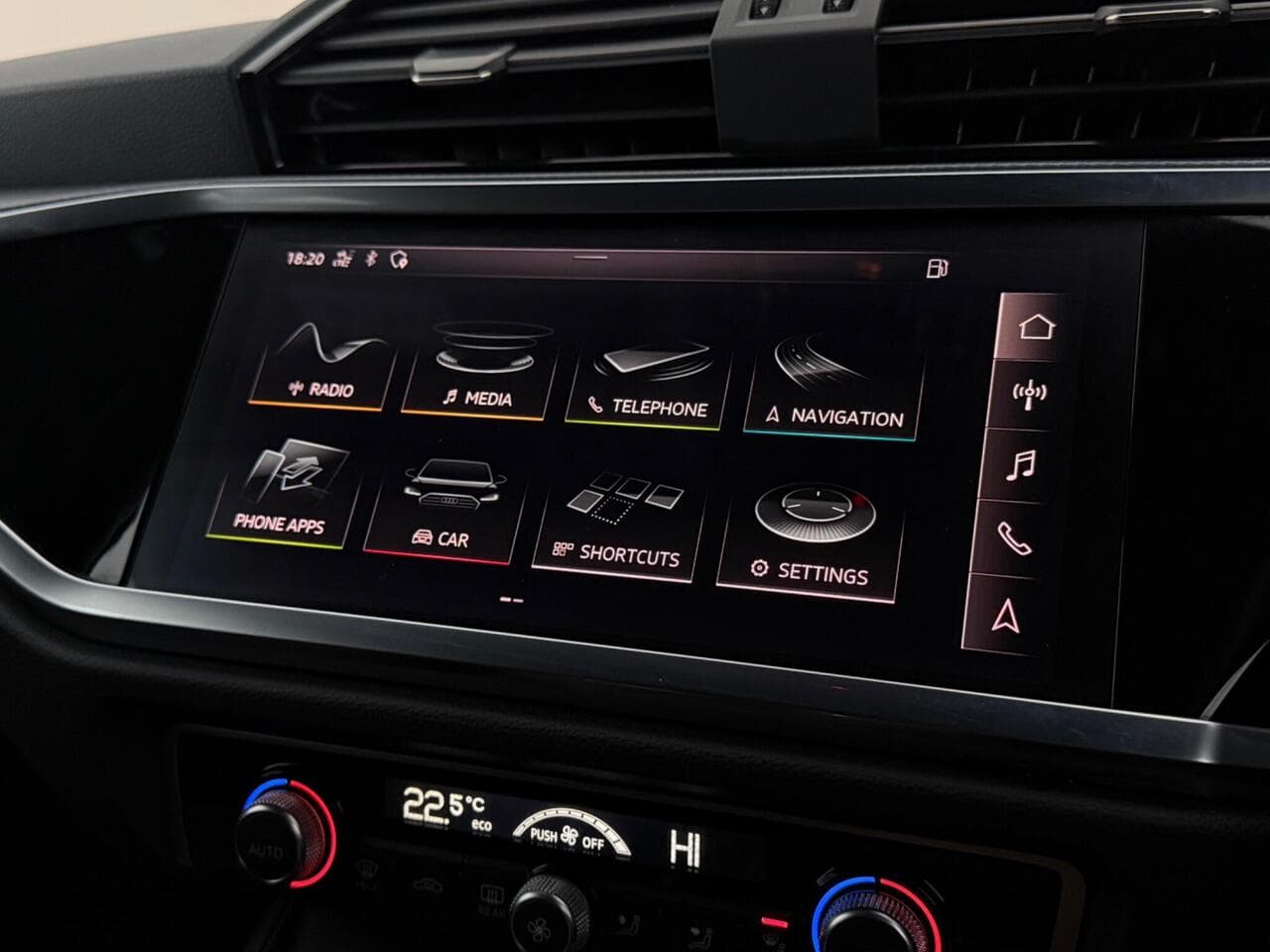 Audi Q3 thumbnail Infotainment System