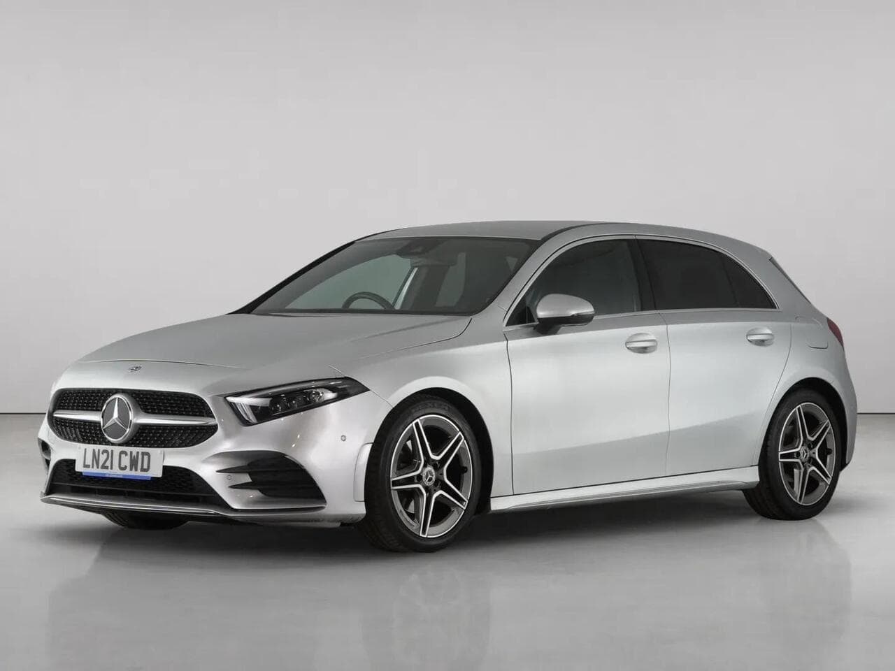 Mercedes-Benz A Class thumbnail Front Left