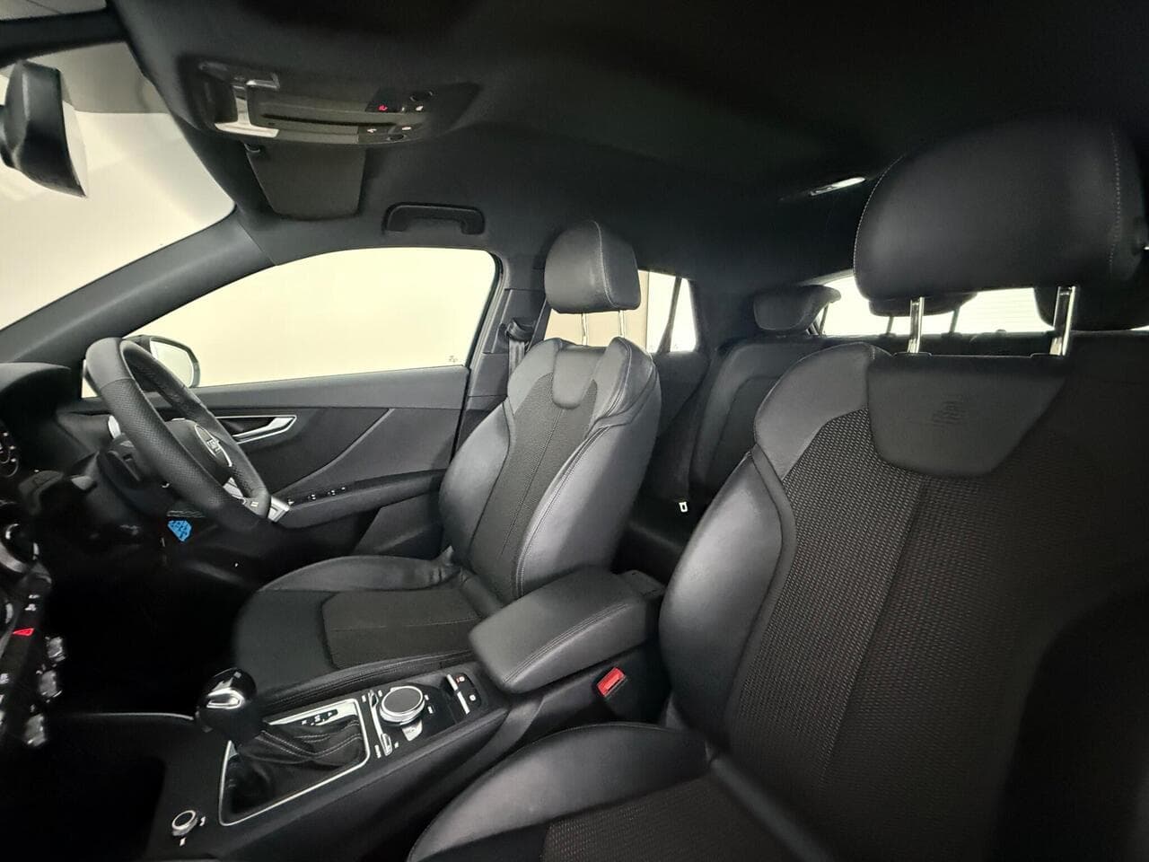 Audi Q2 thumbnail Seat Front Passenger