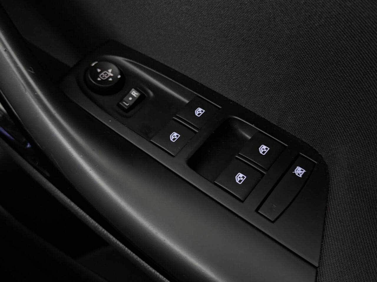 Vauxhall Astra thumbnail Misc Controls