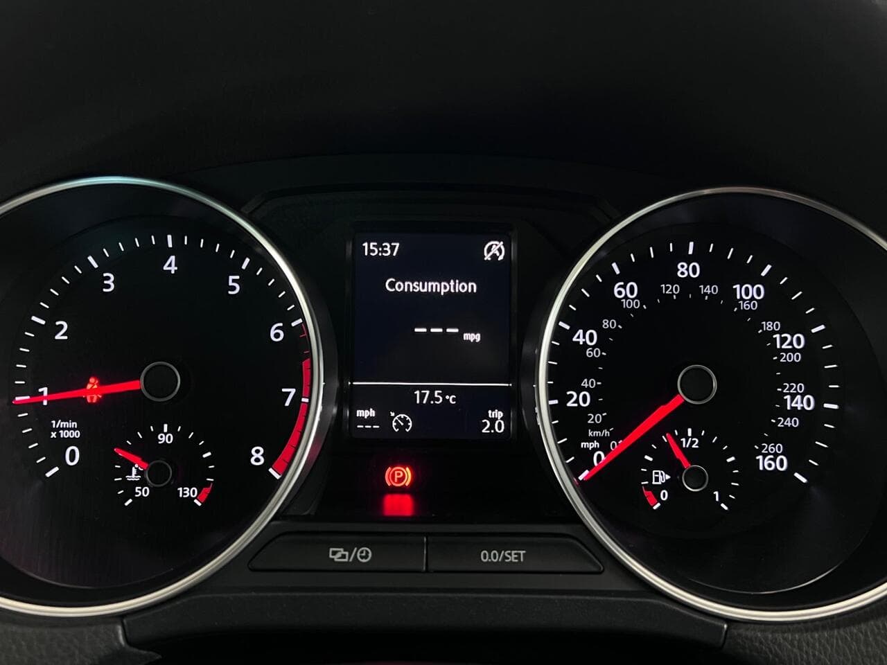 Volkswagen Polo thumbnail Driver Instruments