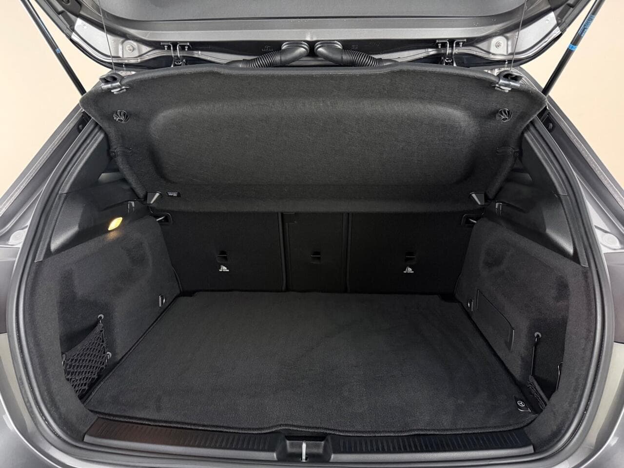 Mercedes-Benz B Class thumbnail Boot