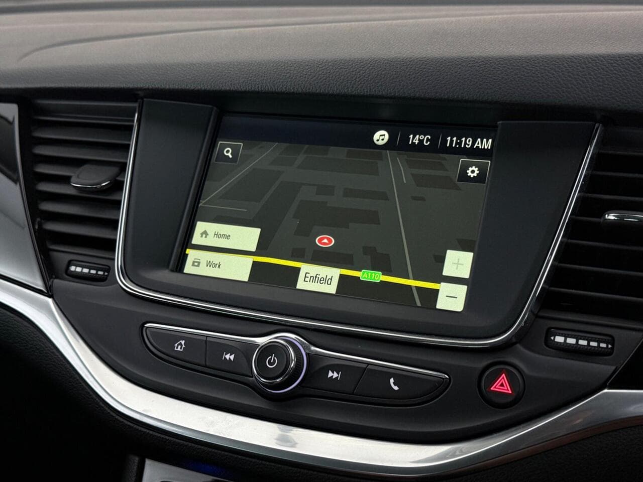 Vauxhall Astra thumbnail Infotainment System