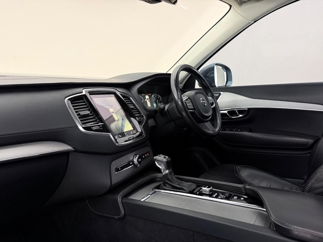Volvo XC90 thumbnail Interior Front