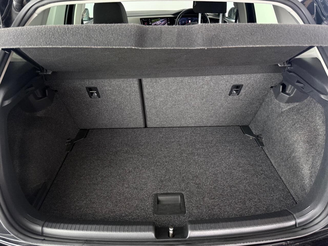 Volkswagen Polo thumbnail Boot