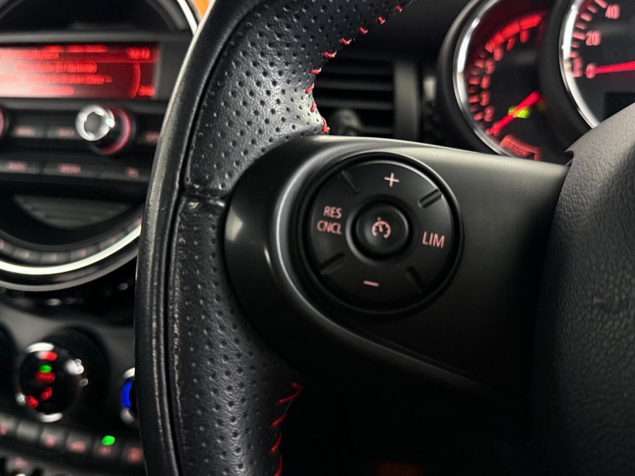 MINI Hatch thumbnail Misc Controls