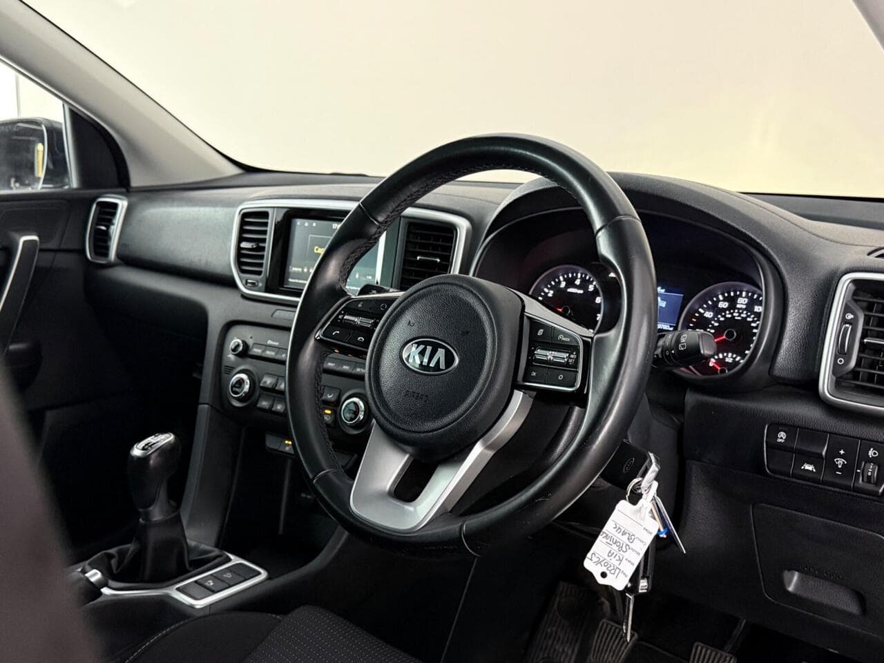Kia Sportage thumbnail Interior Front