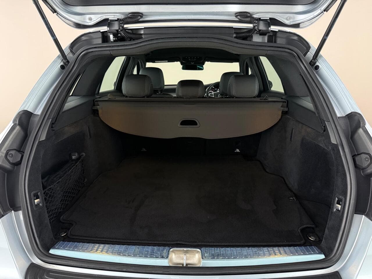 Mercedes-Benz C Class thumbnail Boot
