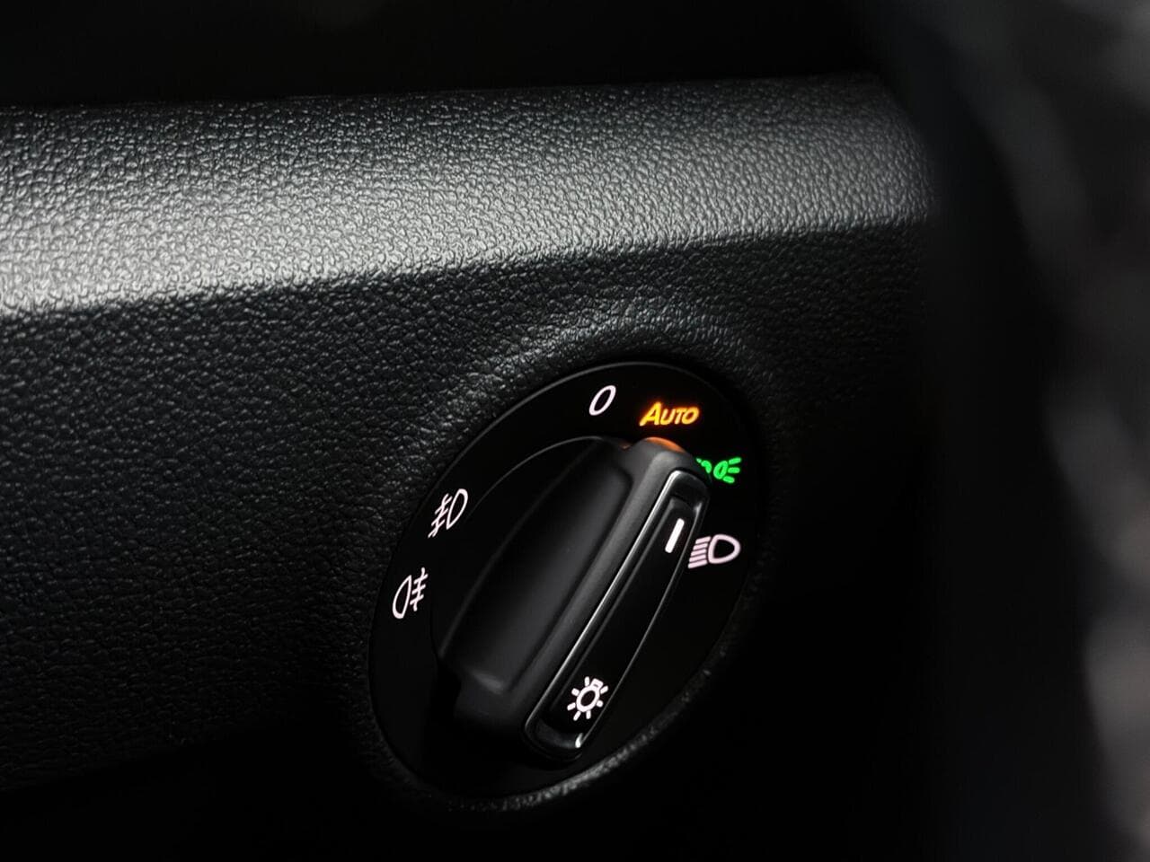 Volkswagen T-Roc thumbnail Misc Controls