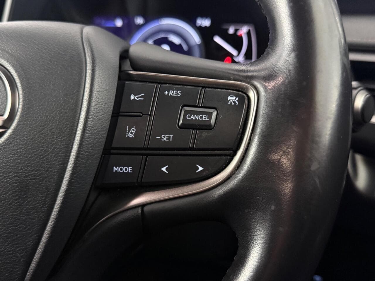 Lexus UX thumbnail Misc Controls
