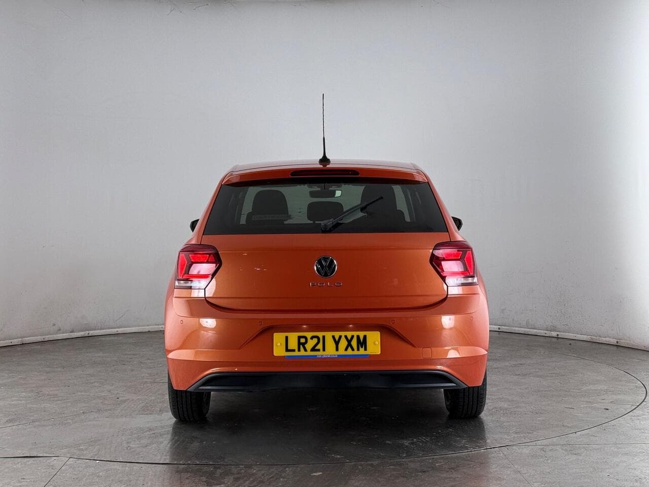 Volkswagen Polo thumbnail Rear