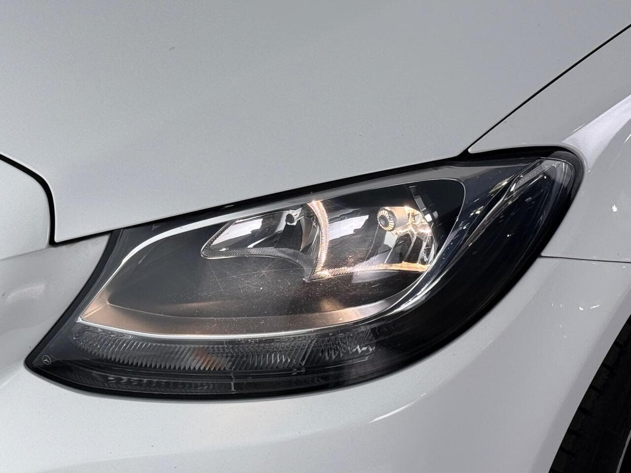 Skoda Karoq thumbnail Lights Front