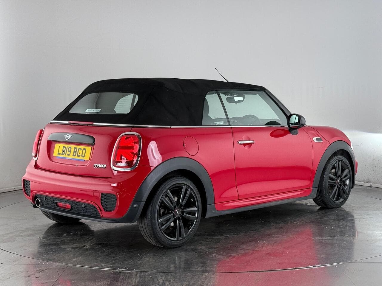 MINI Convertible thumbnail Rear Right