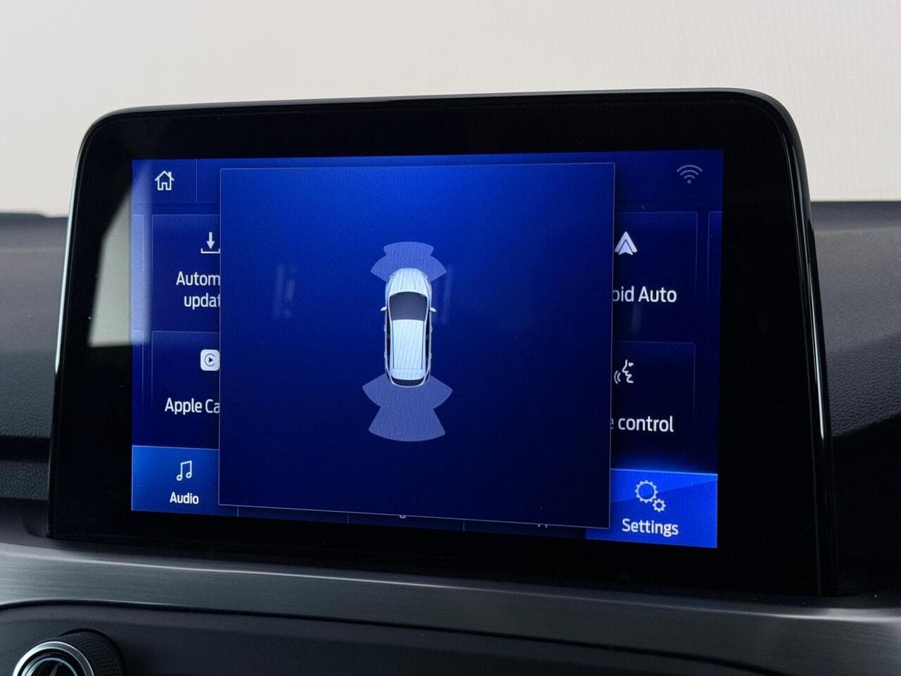 Ford Focus thumbnail Infotainment System