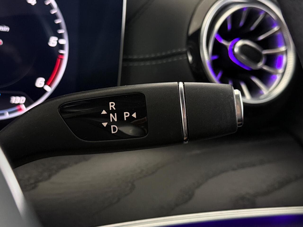 Mercedes-Benz E Class thumbnail Misc Controls