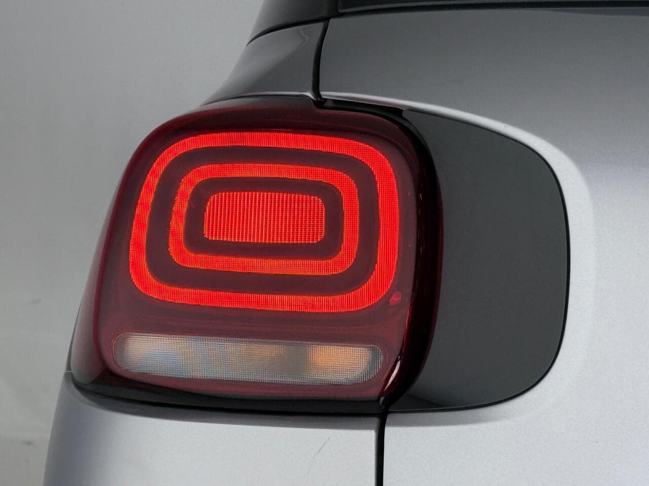 Citroen C3 Aircross thumbnail Lights Rear