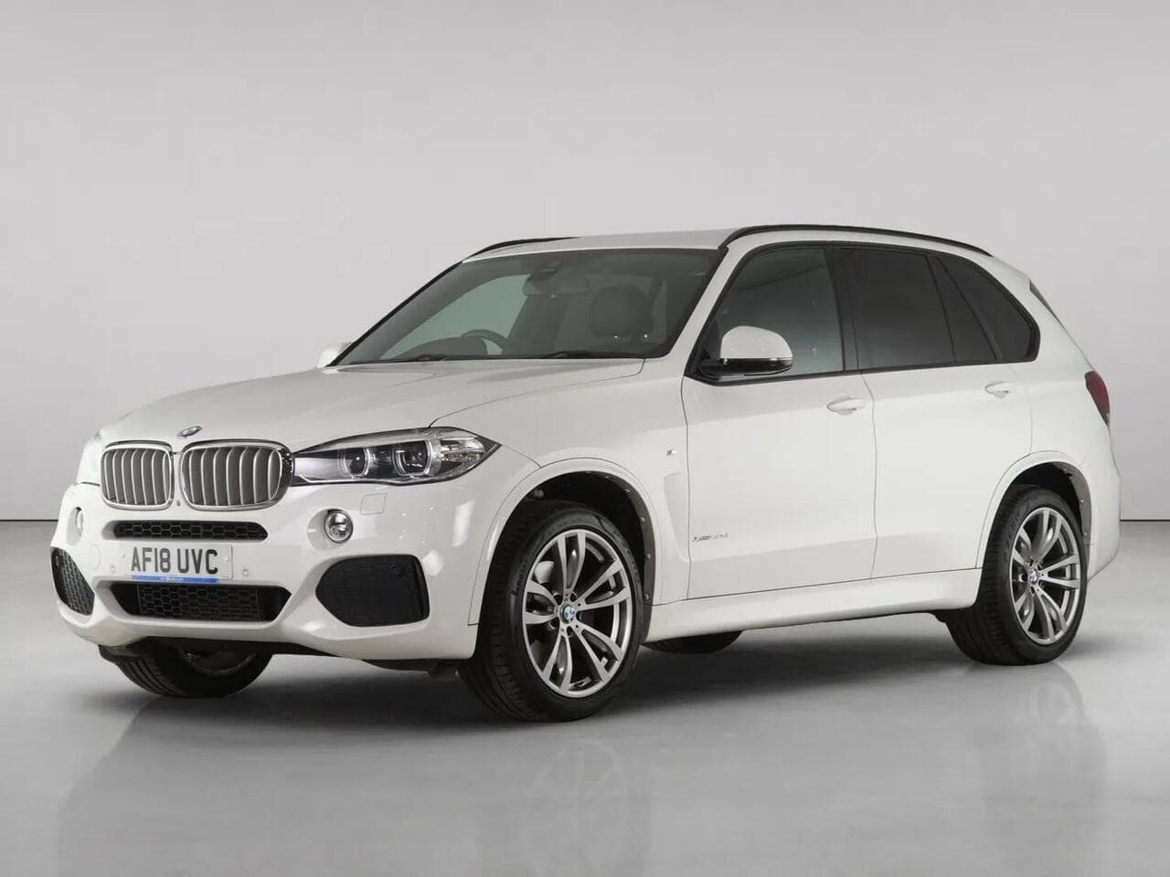 BMW X5 thumbnail Front Left