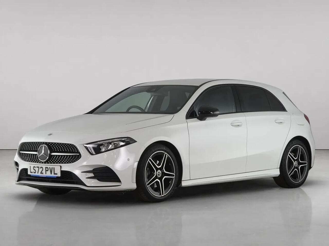 Mercedes-Benz A Class thumbnail Front Left