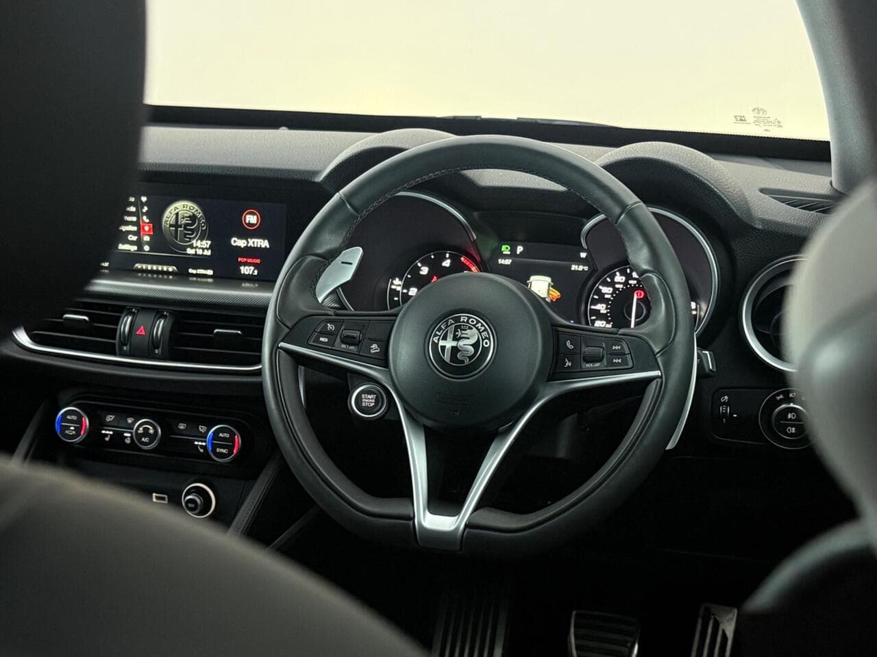 Alfa Romeo Stelvio thumbnail Steering Wheel
