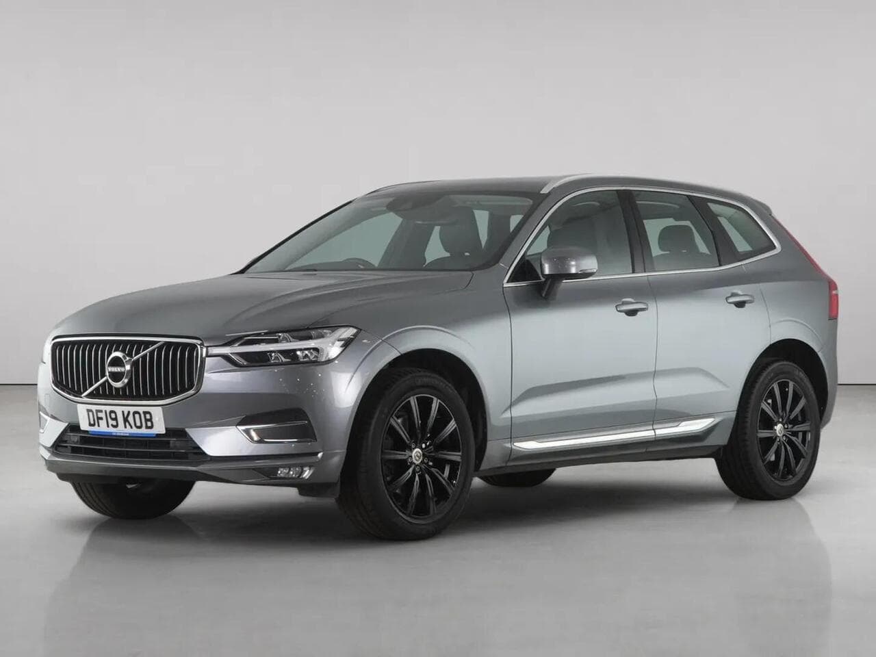 Volvo XC60 thumbnail Front Left