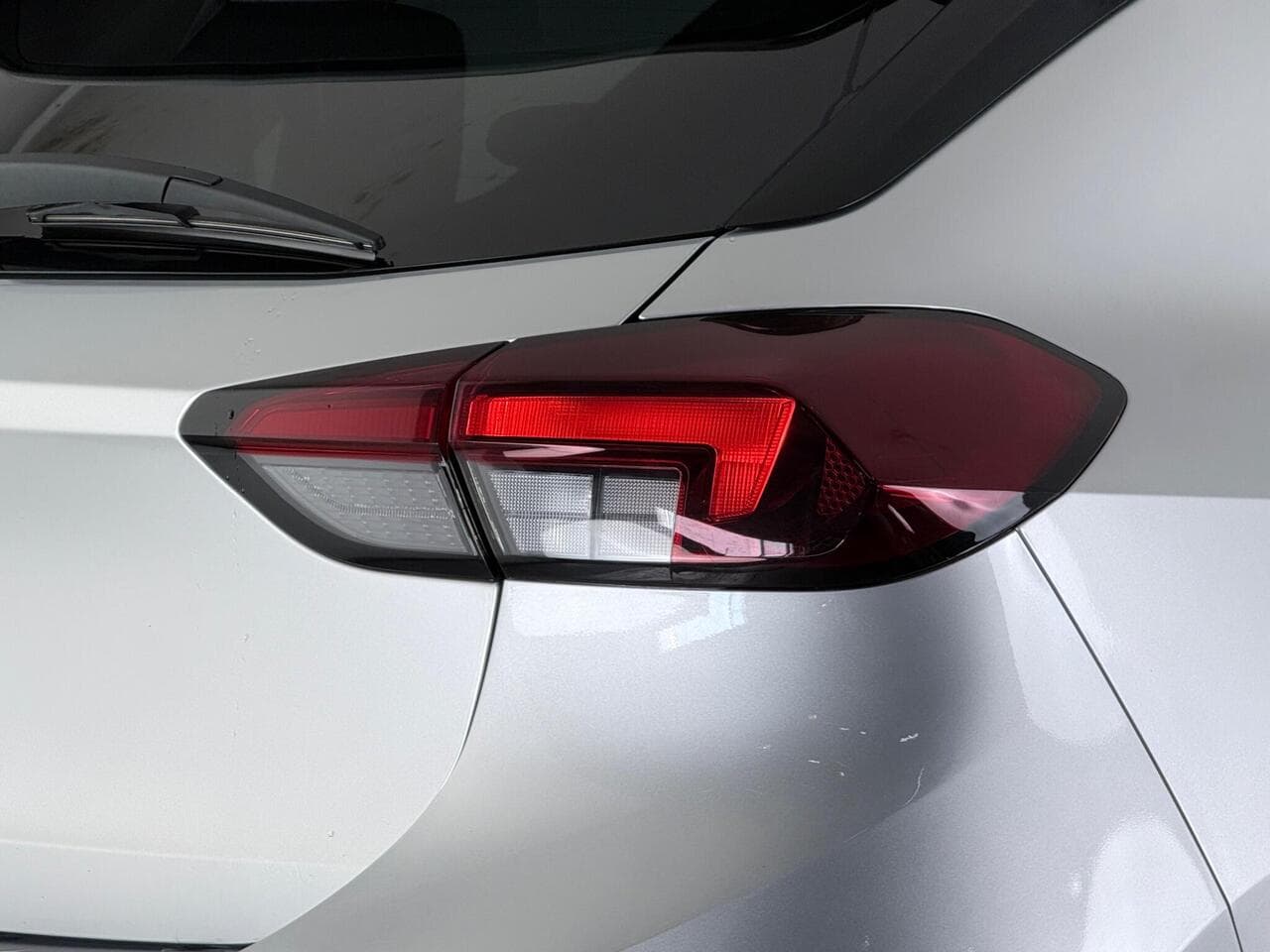 Vauxhall Corsa thumbnail Lights Rear