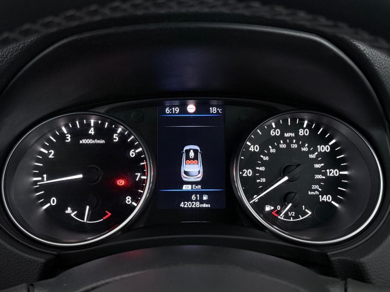 Nissan Qashqai thumbnail Driver Instruments
