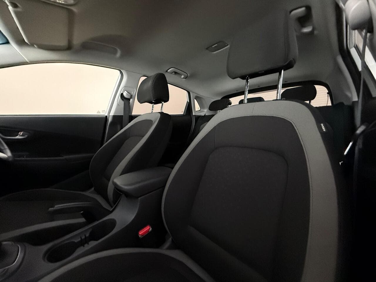 Hyundai KONA thumbnail Seat Front Passenger