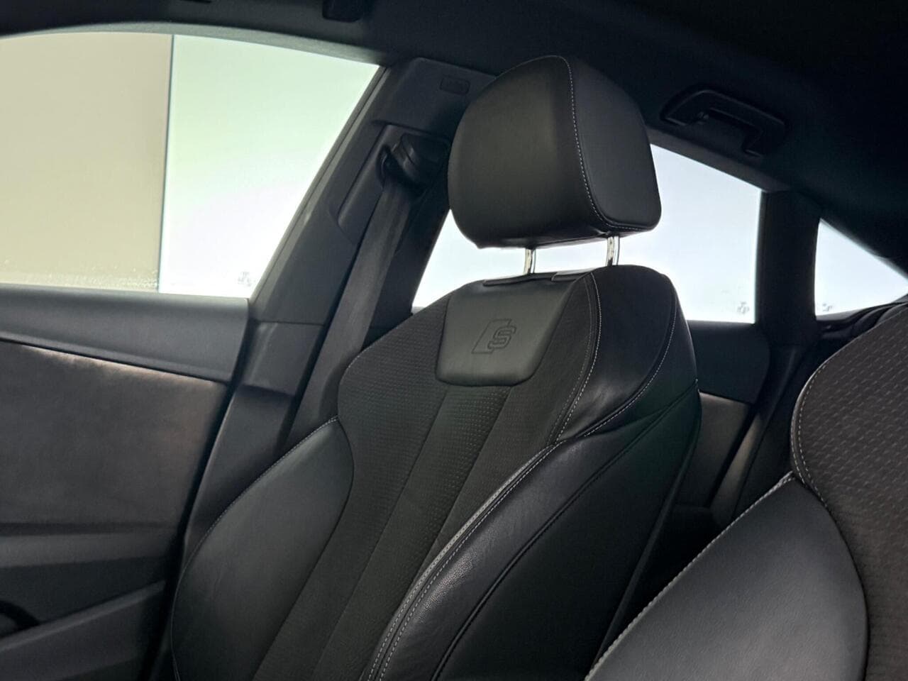 Audi A5 thumbnail Seats Rear