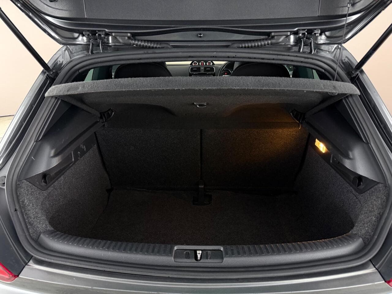 Volkswagen Scirocco thumbnail Boot