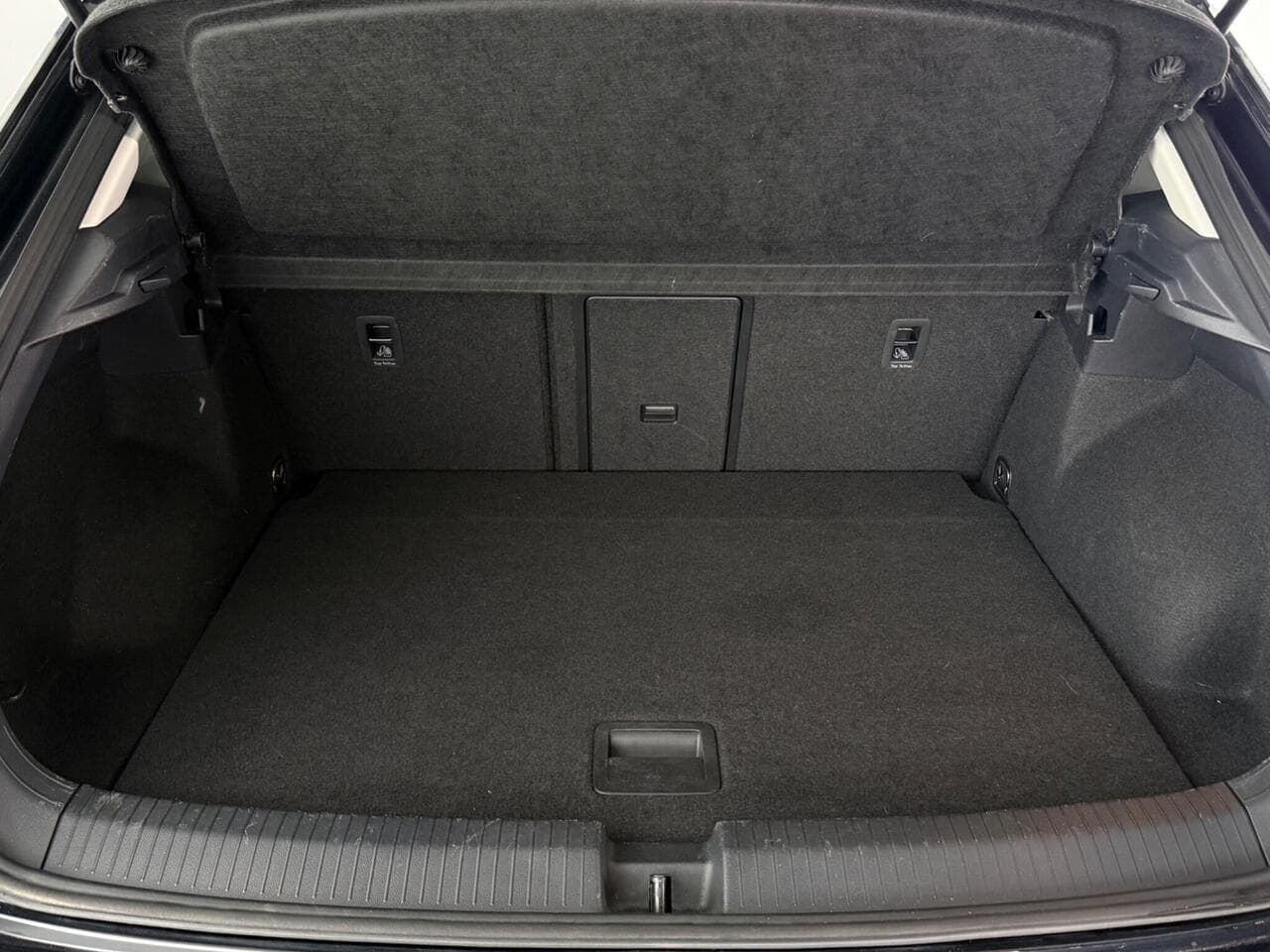 Volkswagen T-Roc thumbnail Boot