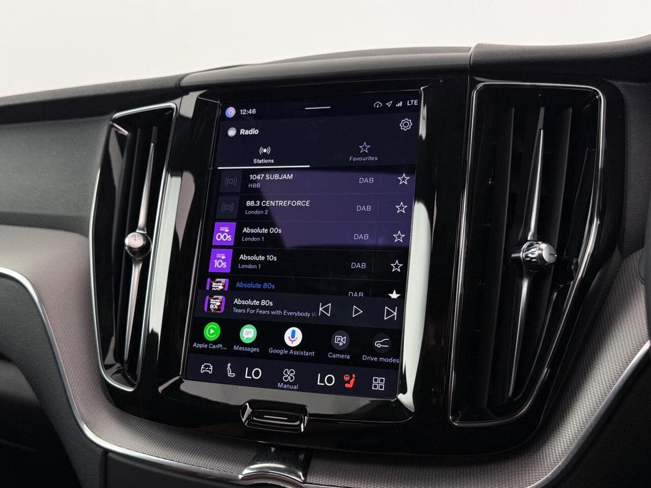 Volvo XC60 thumbnail Infotainment System