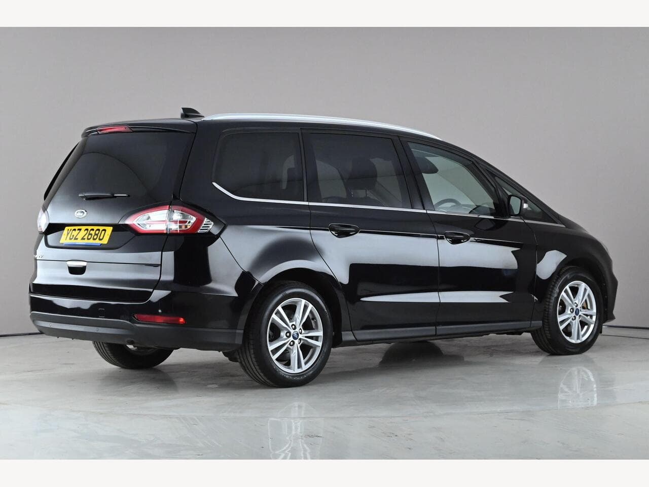 Ford Galaxy thumbnail Rear Right