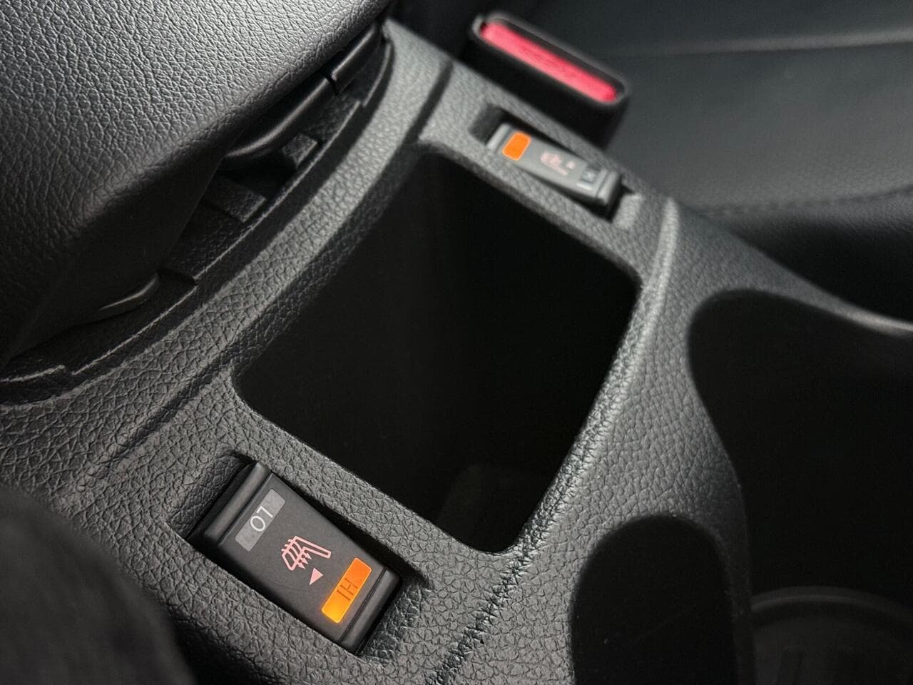 Nissan Qashqai thumbnail Misc Controls